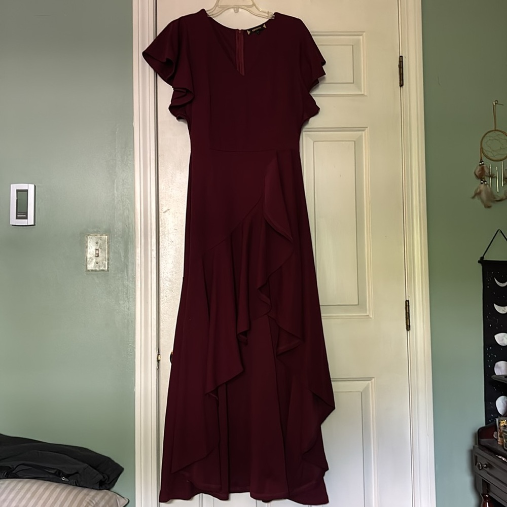 Miusol Red Ruffled Tiered Gown with Flutter Sleeves - Picture 2 of 7